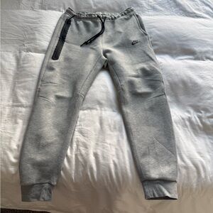 Nike Tech Fleece Joggers Large